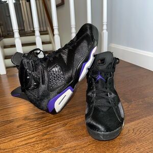 Jordan Retro 6 (NWOT)